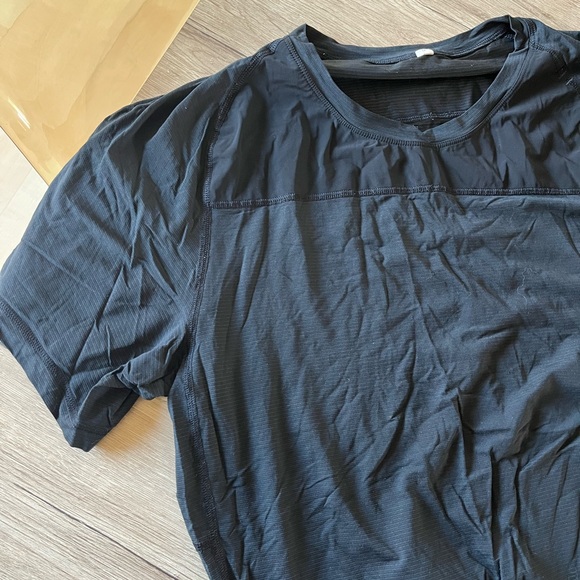 Lululemon black athletic shirt - Picture 3 of 3